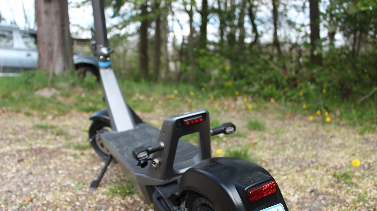 Am Heck setzt ePowerFun auf eine helle LED und Blinker